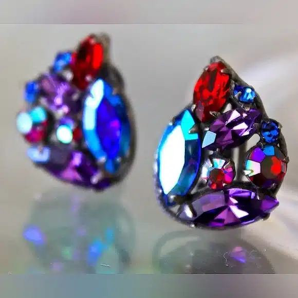 La Regency Crystal Clip Earrings